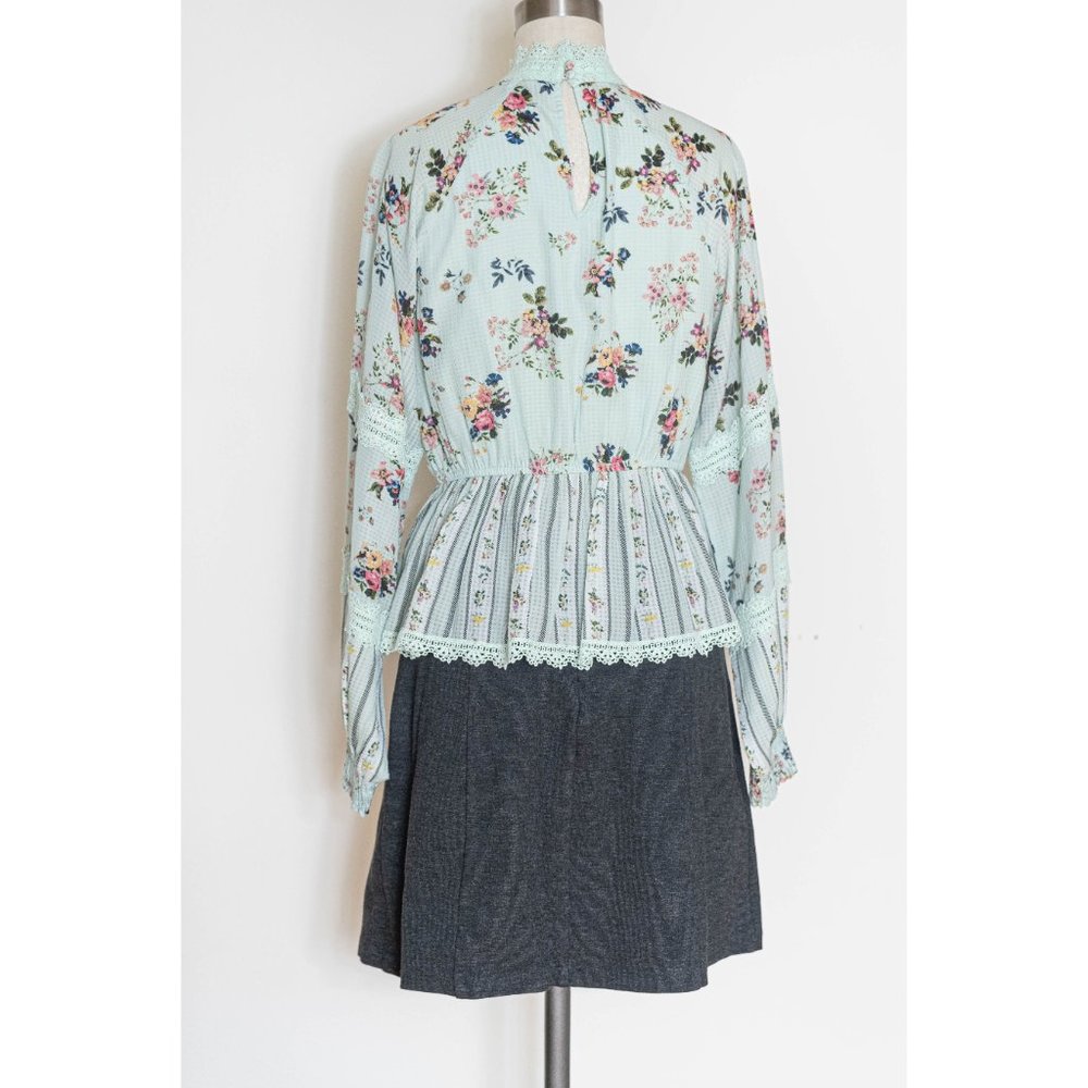 ANTHROPOLOGIE Hemant & Nandita Amour Floral Blouse - Picture 9 of 11